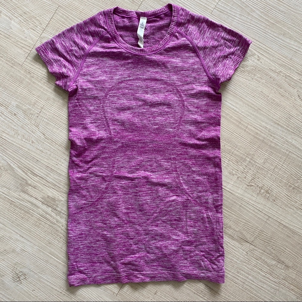 Lululemon t-shirt